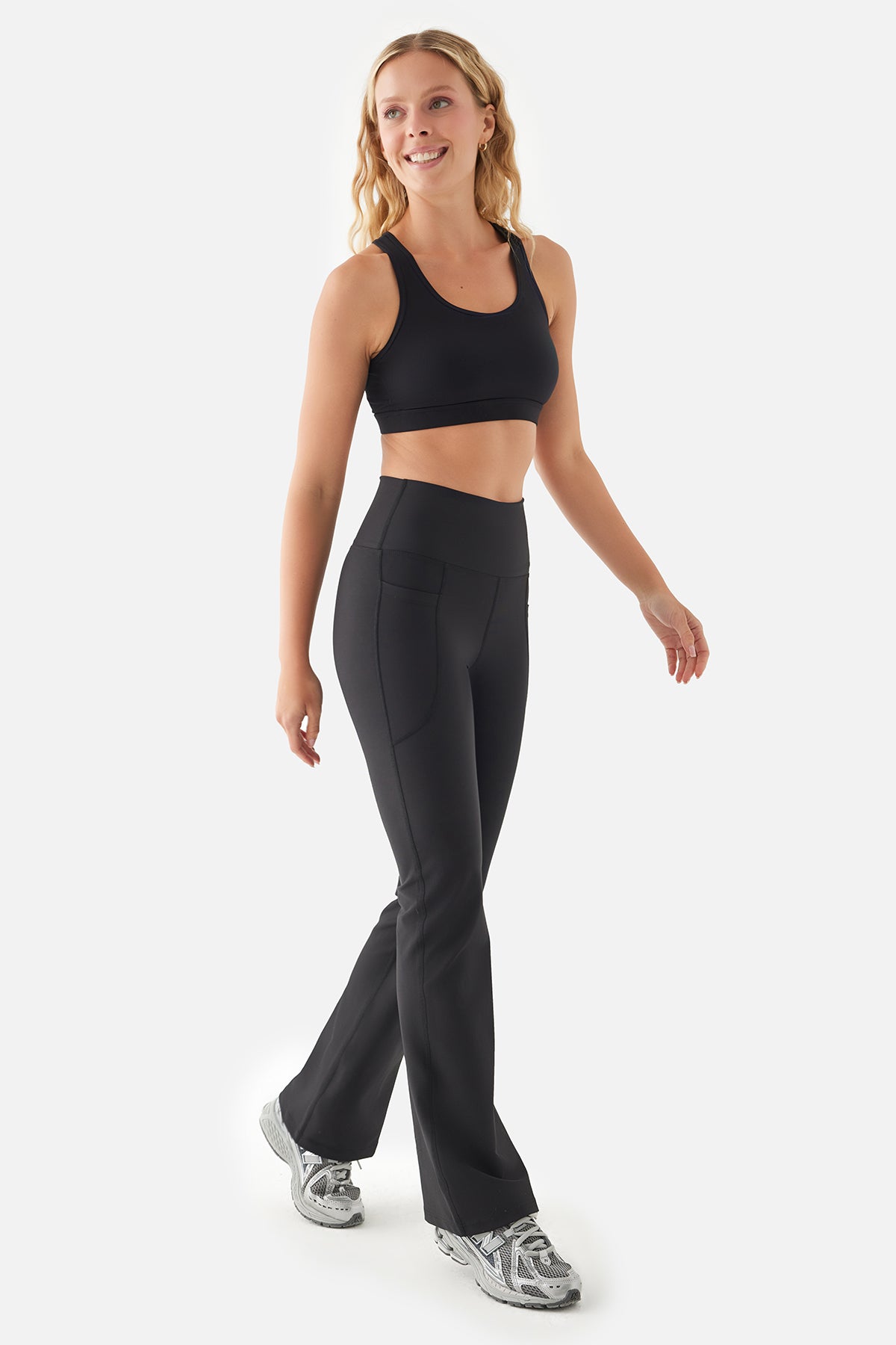 Carmen Flare Yüksek Bel Cepli Siyah Yoga Pantolonu