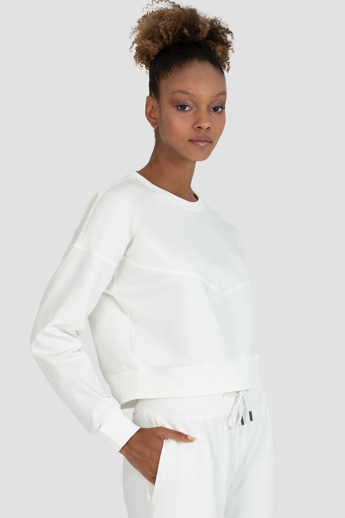 Ena Oversize Krem Crop Sweatshirt