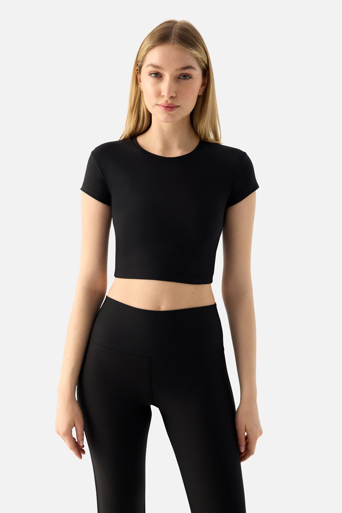 Melina Kısa Kol Siyah Crop Top