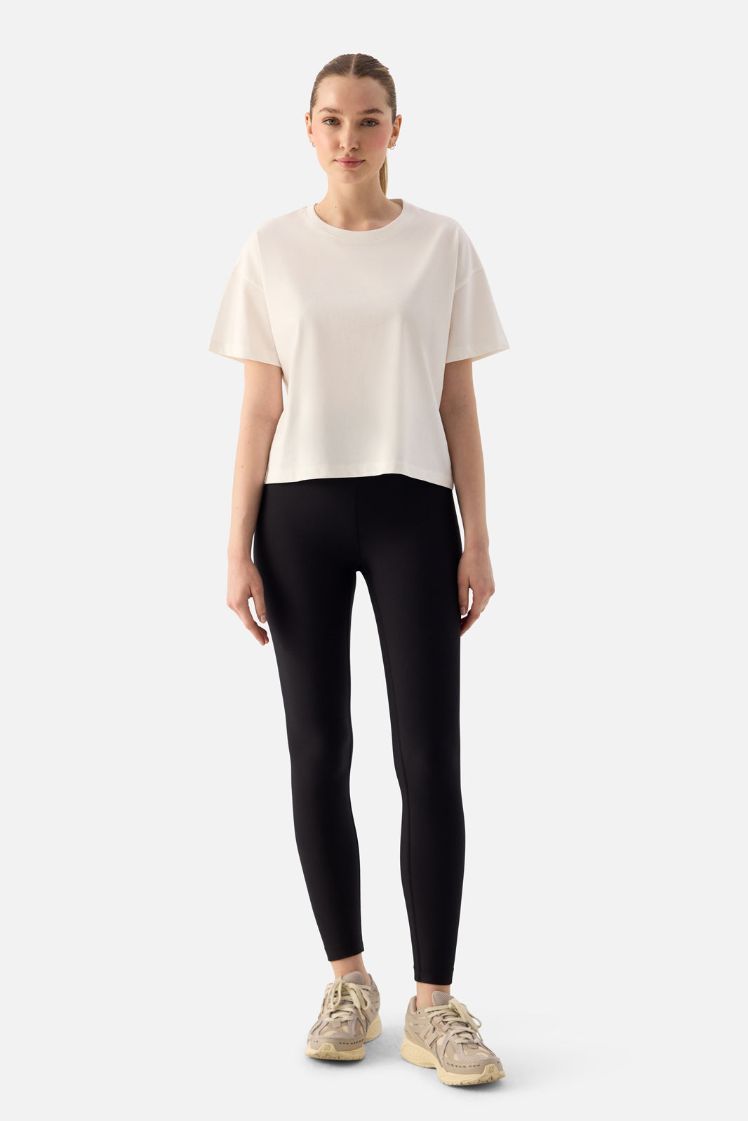 Noya Kısa Oversize Krem Tişört