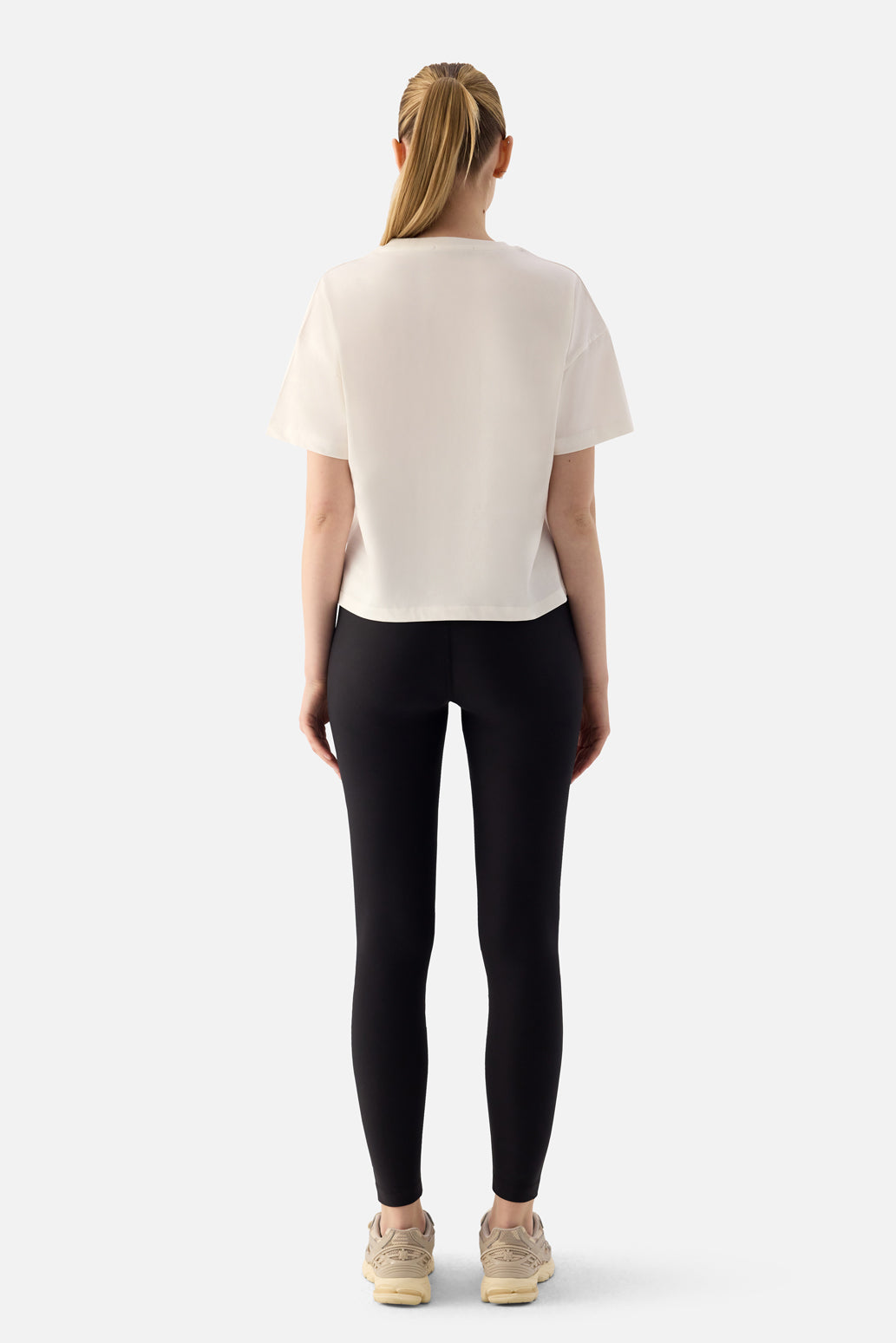 Noya Kısa Oversize Krem Tişört