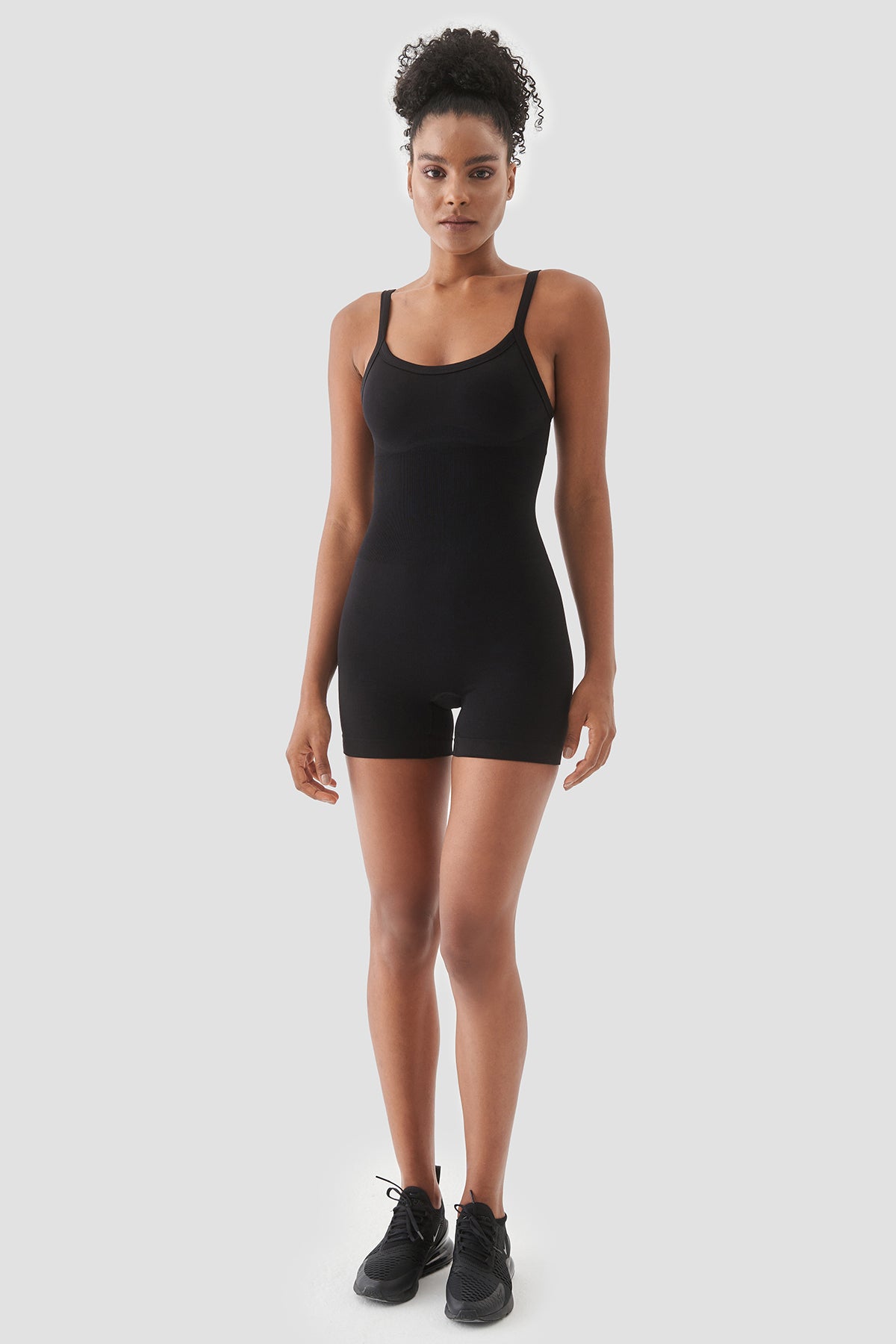 Rachel Dikişsiz Siyah Kısa Tulum