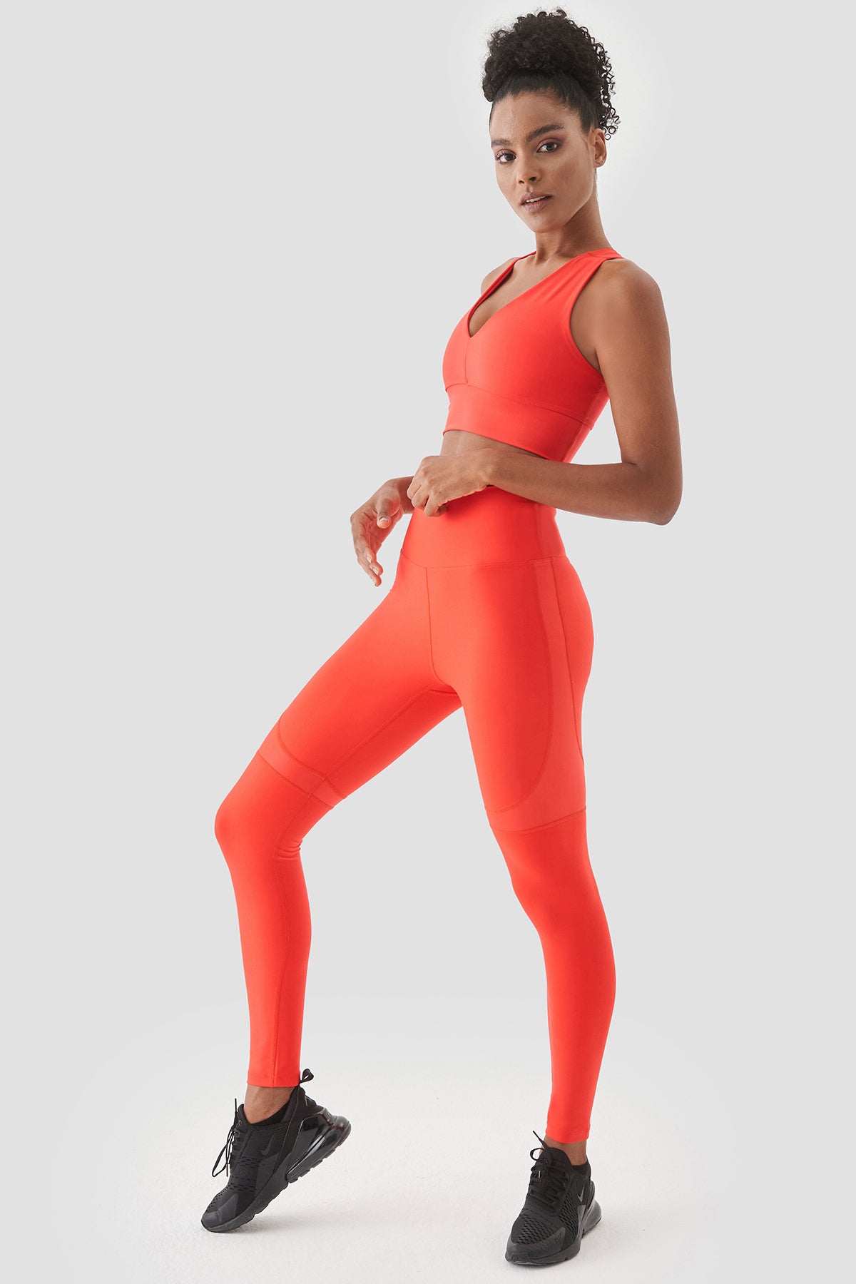 Yvonne Parlak Parça Detaylı Nar Çiçeği Spor Tayt