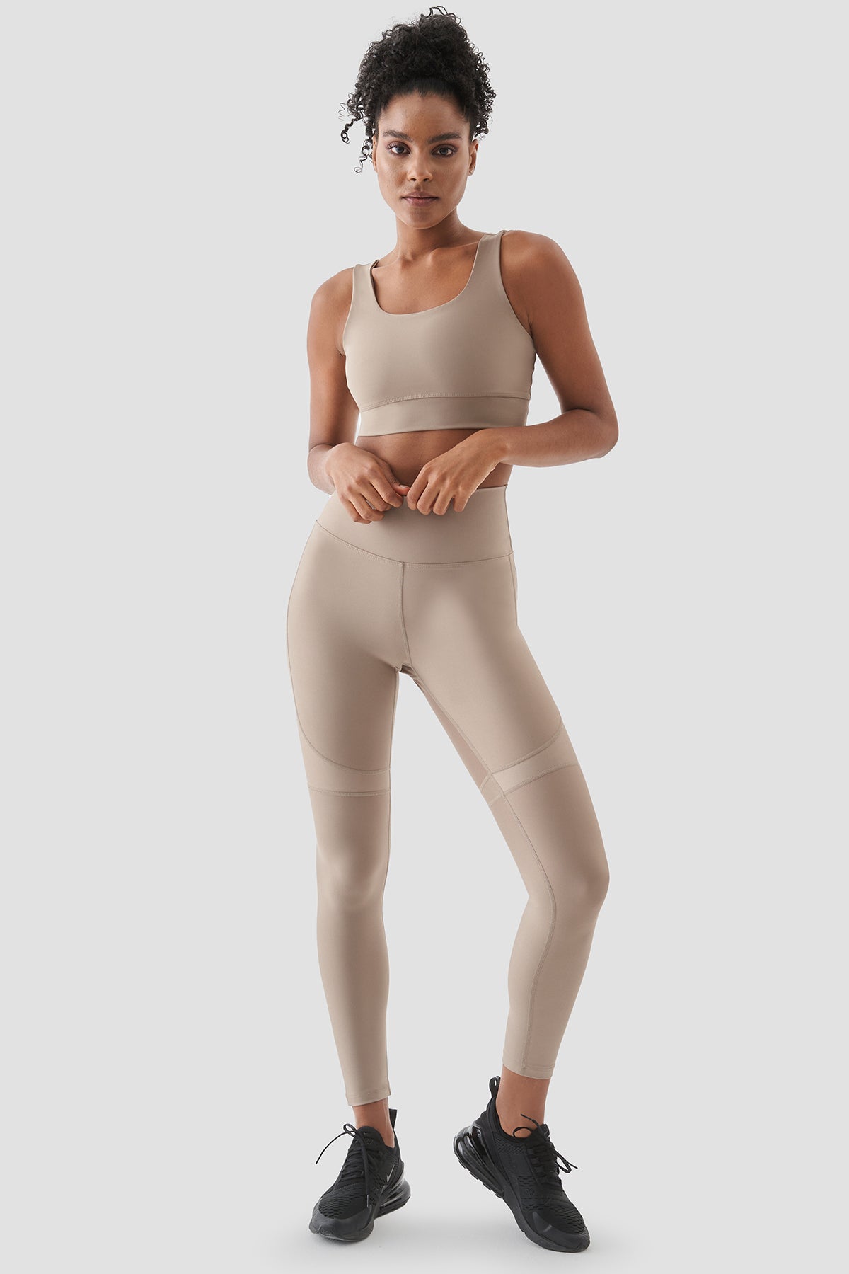 Yvonne Parlak Parça Detaylı Taş Rengi Spor Tayt